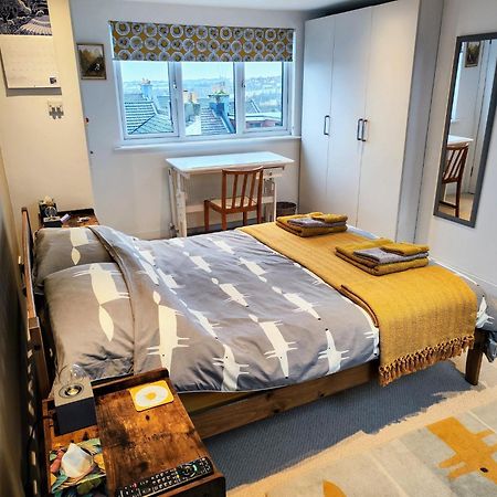 Large Light Loft Room - En Suite 布赖顿 外观 照片